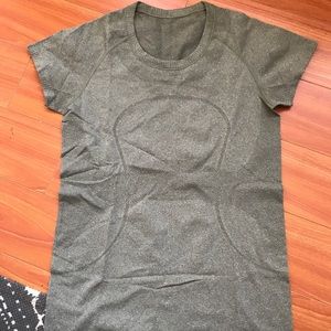 Lululemon Swiftly Tech Short Sleeve Crew